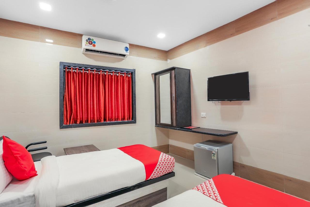 Oyo 10697 Hotel Suraj Inn Surat Exterior photo