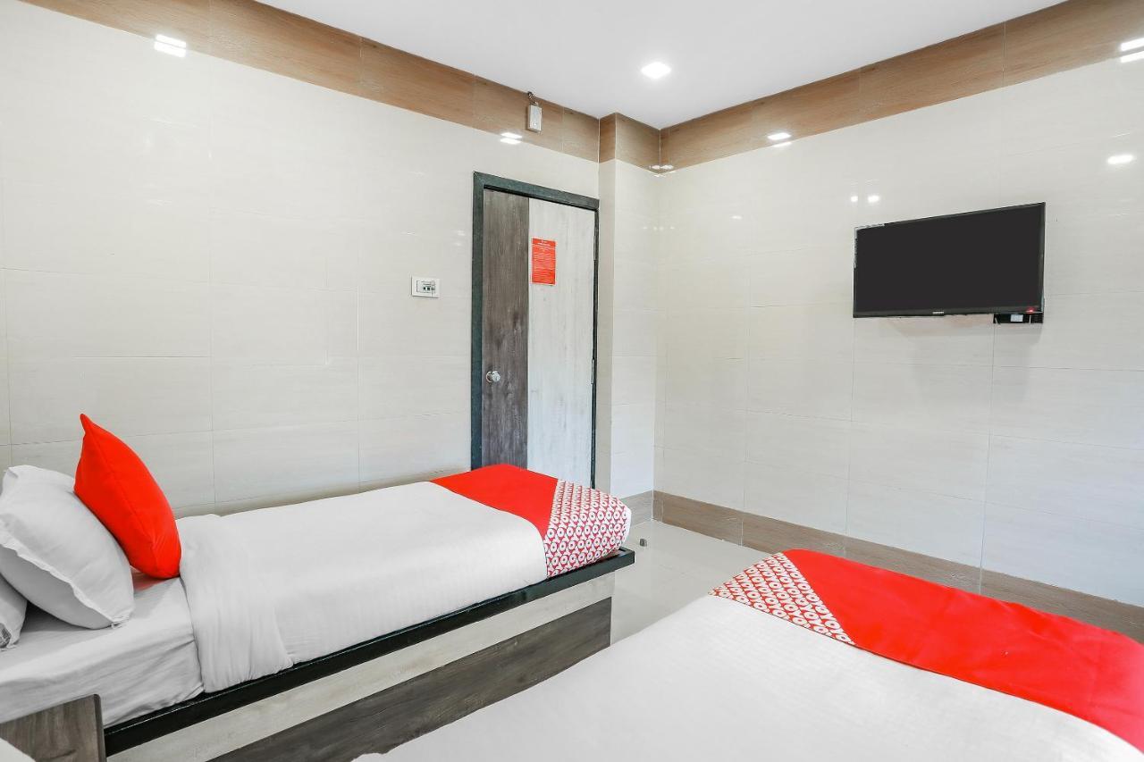 Oyo 10697 Hotel Suraj Inn Surat Exterior photo