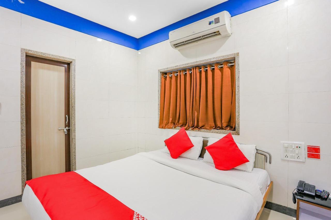Oyo 10697 Hotel Suraj Inn Surat Exterior photo